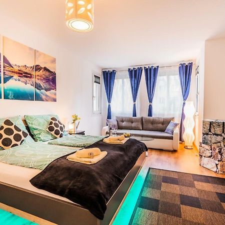 10 Min. Downtown - 2 Bedrooms - Parking فيينا المظهر الخارجي الصورة