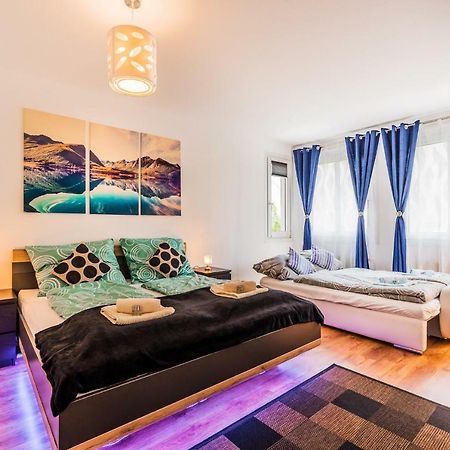 10 Min. Downtown - 2 Bedrooms - Parking فيينا المظهر الخارجي الصورة
