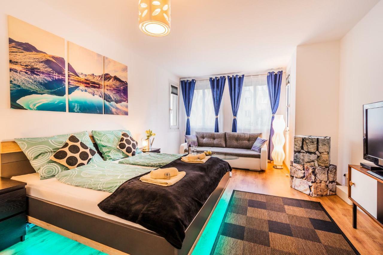 10 Min. Downtown - 2 Bedrooms - Parking فيينا المظهر الخارجي الصورة